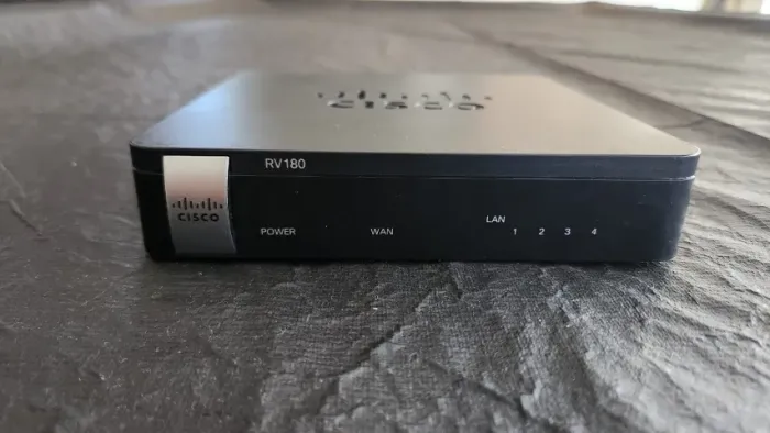 02 -Roteadores Cisco RV180