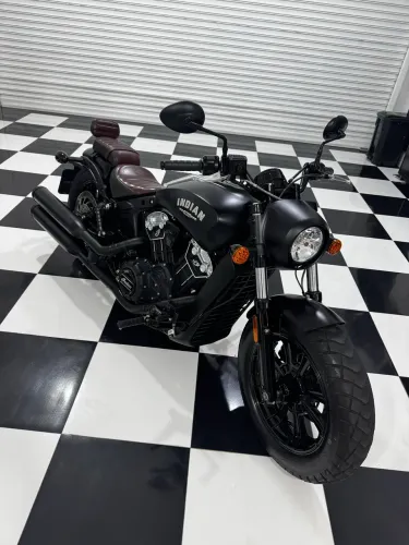 Indian Scout Bobber impecável baixa km manual e chave reserva