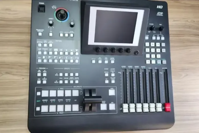 Mesa De Corte Ag-hmxt00 Para Audio E Video Full Hd  (Usado)