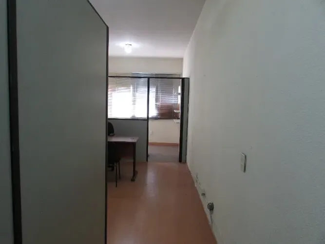 Sala comercial no centro do Rio em otimo estado.