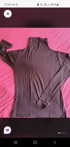 Blusa cinza gola alta 