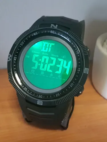 Relógio digital esportivo estilo tático/militar