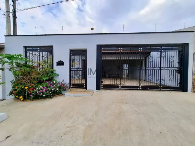Casa com 3 dormitórios + edícula no Bairro Monte Verde em Indaiatuba.