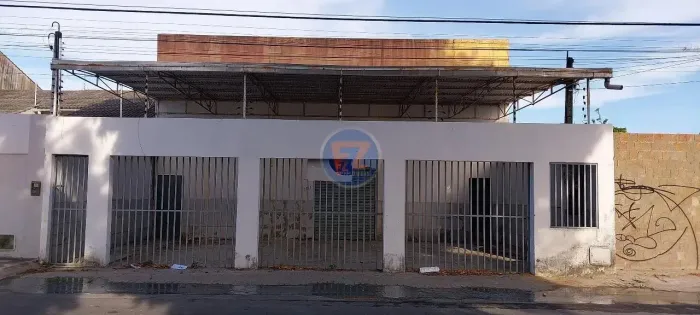 Locação de Casas / Comercial na cidade de Fortaleza