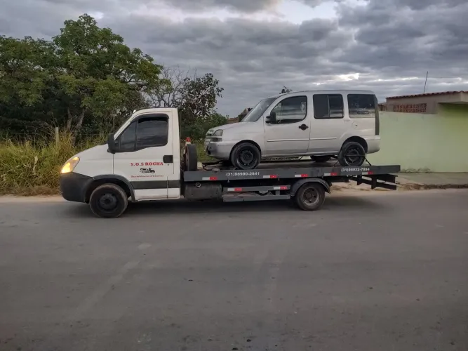 Reboque de veículos e máquinas