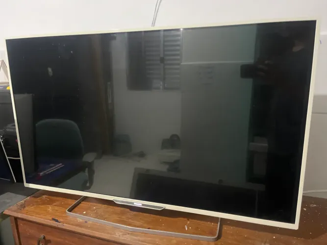 TV 3D Philips COM DEFEITO 42 polegadas