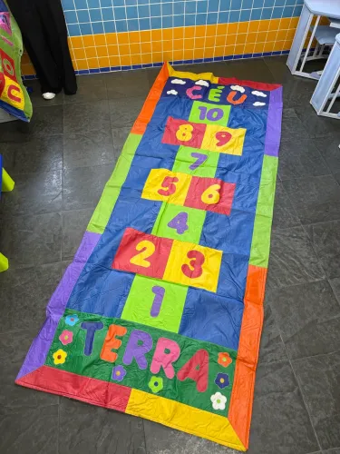Tapete Amarelinha Céu Lúdico em Corino - 3x1,2m