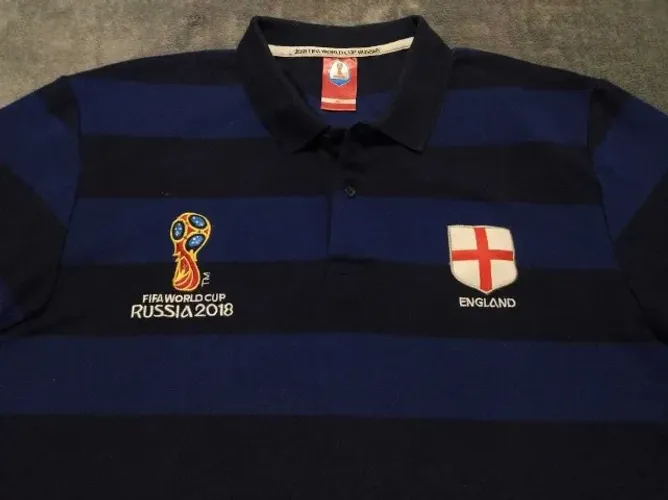 Camisa Oficial Seleção Inglaterra Copa 2018, tamanho GG (57x76cm). Excelente estado!