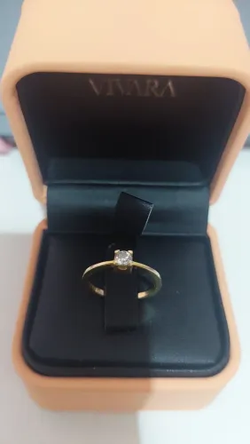 Anel Vivara ouro 18k com diamante 0,13 CT