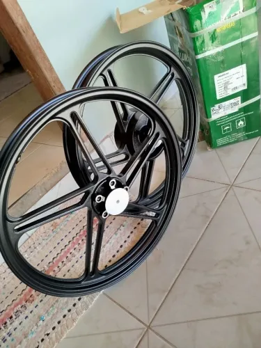 Jogo de roda liga leve Titan/fan 150/160 2014-23 modelo original 