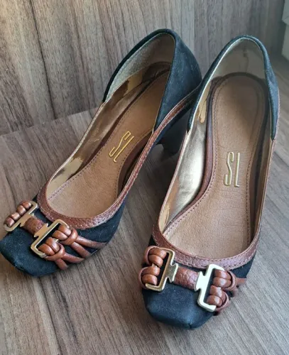 Sapato de Salto Preto Santa Lolla