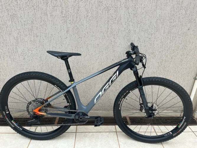 Bicicleta Carbono Oggi Agile Pró Semi Nova