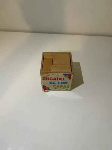  3 quebra cabeça de madeira