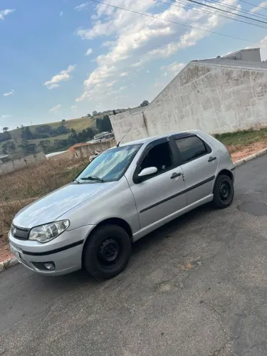 Vende se Palio carro em perfeito estado de conservação nada a fazer 