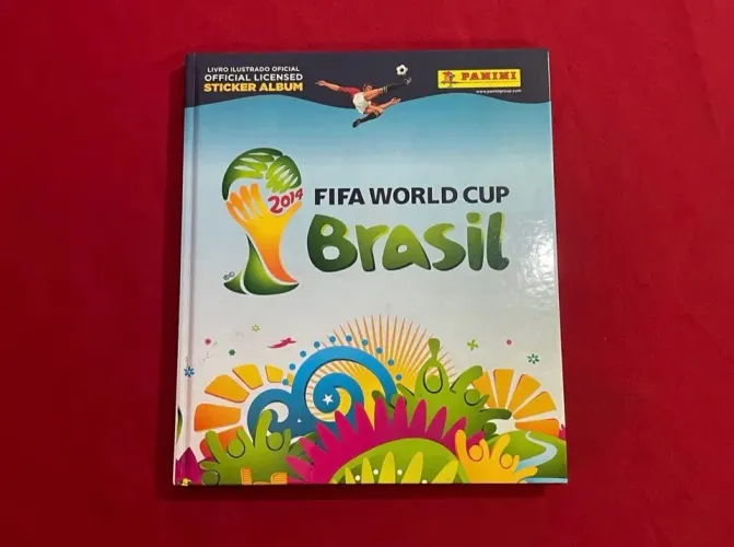  Álbum de Figurinhas Copa do Mundo FIFA Brasil 2014 incompleto