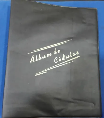 Álbum de Colecionador- Cédulas antigas. Já vem com notas de outros países.