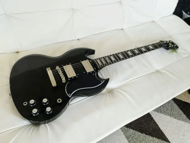 Guitarra Epiphone SG G400 ZERADA