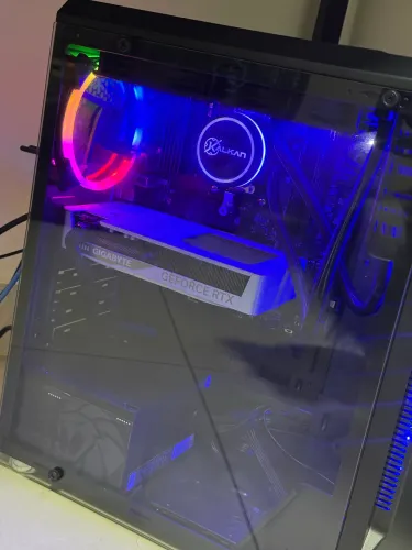 Placa de Vídeo RTX 5060 ti 8gb OC White