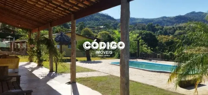 Chácara com 5 dormitórios à venda, 3200 m² por R$ 705.000 - Itapeva - Itapeva/MG