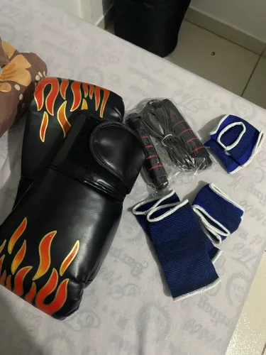 Saco de pancada e acessórios