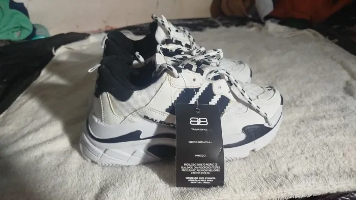 Tênis novo,com etiqueta 