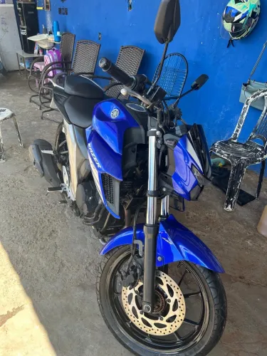 Vendo no avista ou no boleto próprio da loja 