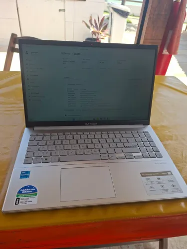 Asus Vivobook Go Intel core i3