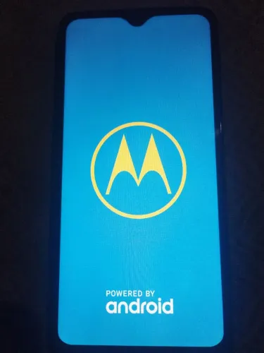 Moto One Macro Usado e com arranhões de uso com película 64 Gigas Funcionando