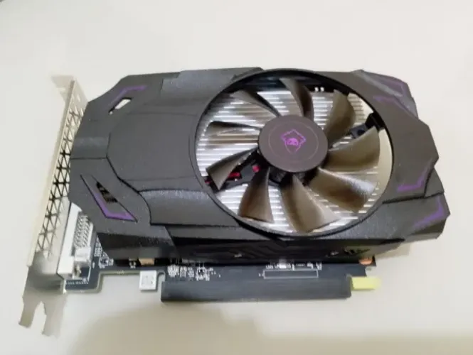 Placa de Video RX 550 4GB Nova !