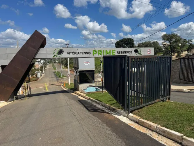  LOTE À VENDA - VITÓRIA TENNIS PRIME