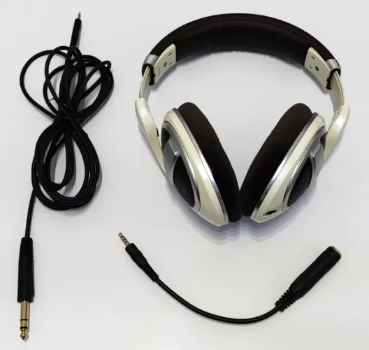 Fone de Ouvido Sennheiser HD599 Cor Ivory