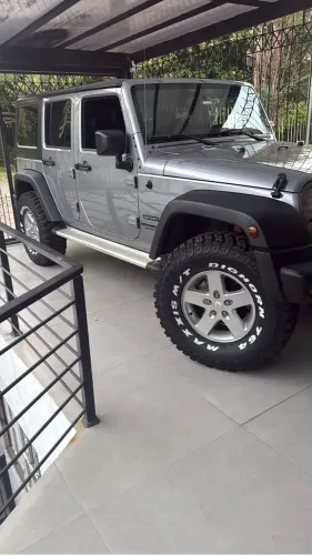 Jeep Wrangler Unlimited Sport 3.6 V6 284cv 4P 2015
