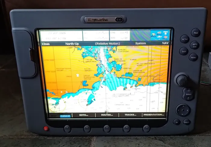 Raymarine E120 + Sonda DSM30