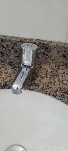 Vendo pia de marmore para banheiro