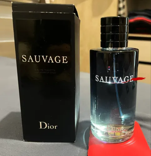 Sauvage dior EDT 200 ML ( 65% )