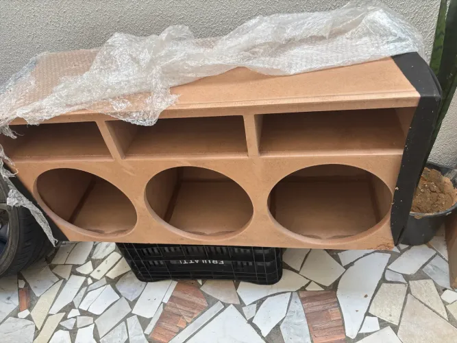 Vendo caixa para som feito de MDF