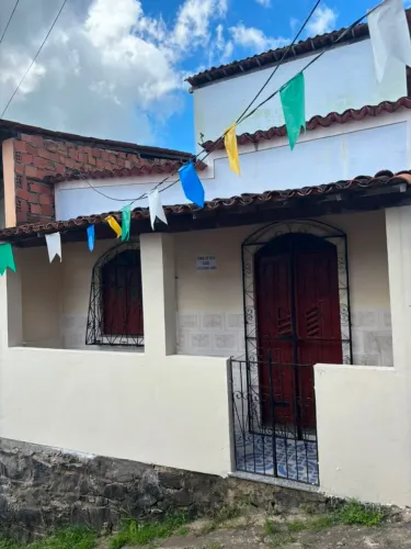 Vende-se uma Casa na rua da fontinha /rodagem em São Félix
