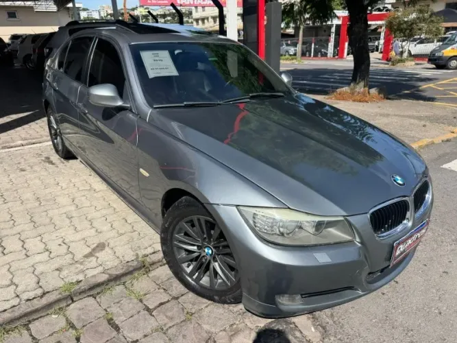 BMW 320I 320i 2010