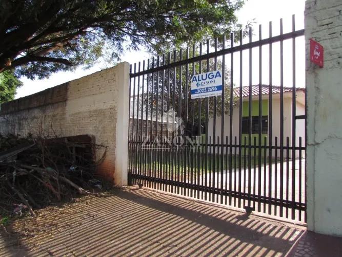 Locação de Casas / Padrão na cidade de Maringá