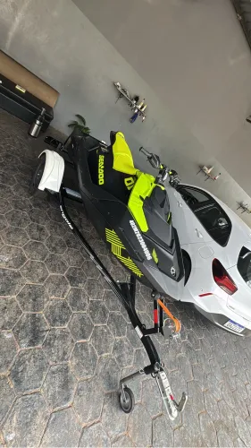 Seadoo Spark trixx 2023 3 lugares 