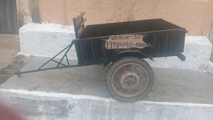 Carrocinha / carretinha para moto ou carro semi nova 