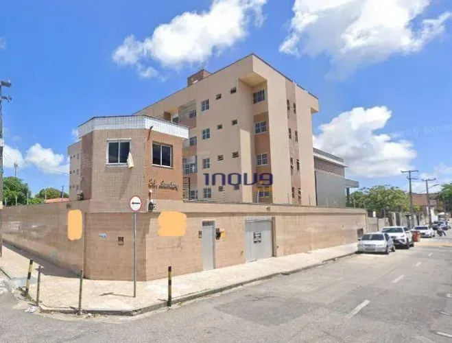 Apartamento com 3 dormitórios à venda, 76 m² por R$ 260.000,00 - Montese - Fortaleza/CE