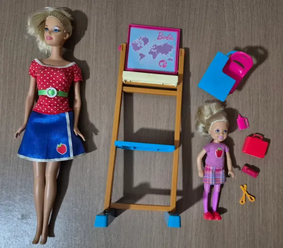 Kit Barbie I Can Be Professora - Mattel, 2011