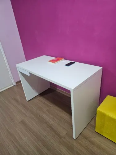 Mesa de Escritório/Home Office Branca em Excelente Estado