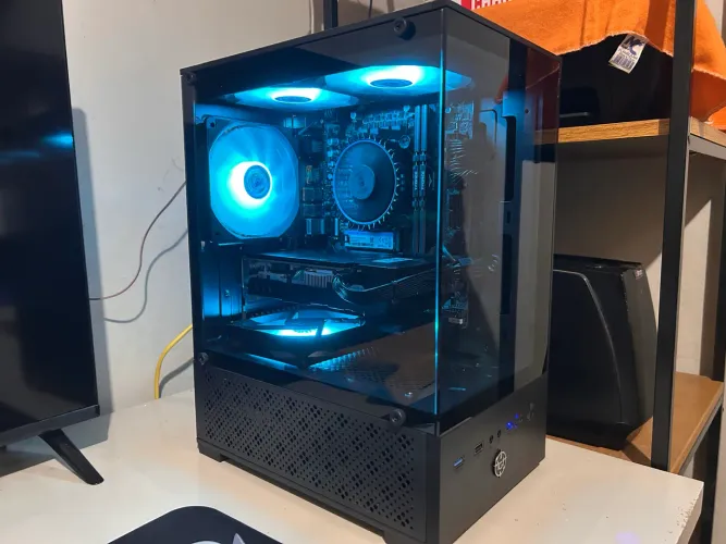 PC Gamer/Workstation: i3-12100F RX580 16 GB RAM NVMe 500GB Windows 11 Pro Wifi Bluetooth
