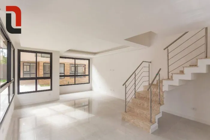 Sobrado com 3 quartos à venda, 164 m² por R$ 830.000 - Tingui - Curitiba/PR
