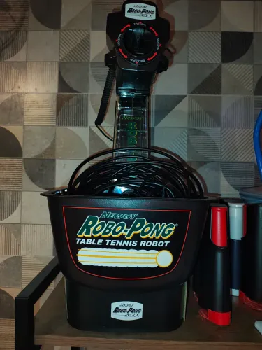 Vendo robo tênis de mesa
