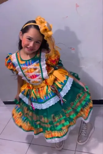 Vestido de Maria Bonita e vestido de rainha do milho