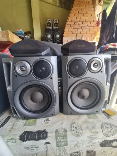 Par de caixas aiwa ns94