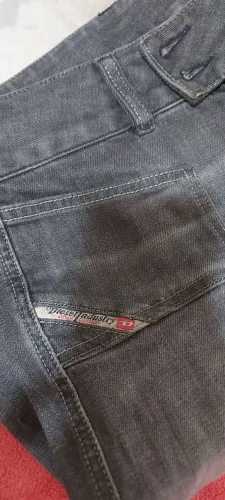 Calça jeans Diesel importada Itália 40/42 do Brasil